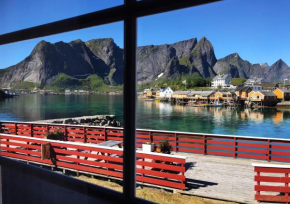 Olenilsøy Cabins